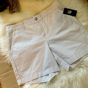 Bermuda white with polka dots